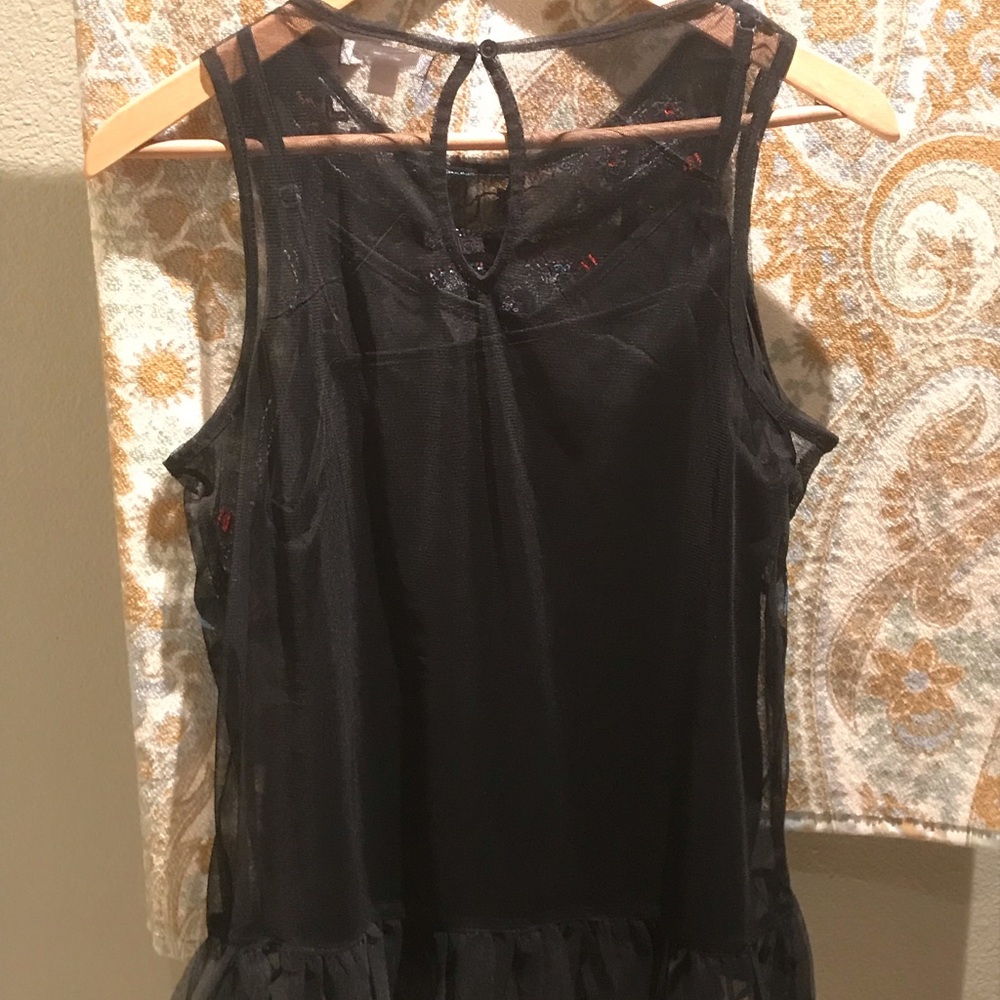 Beautiful top! - Picture 2 of 4